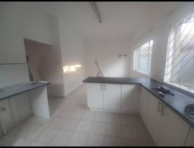 2 BEDROOM PROPERTY TO RENT IN LAUDIUM